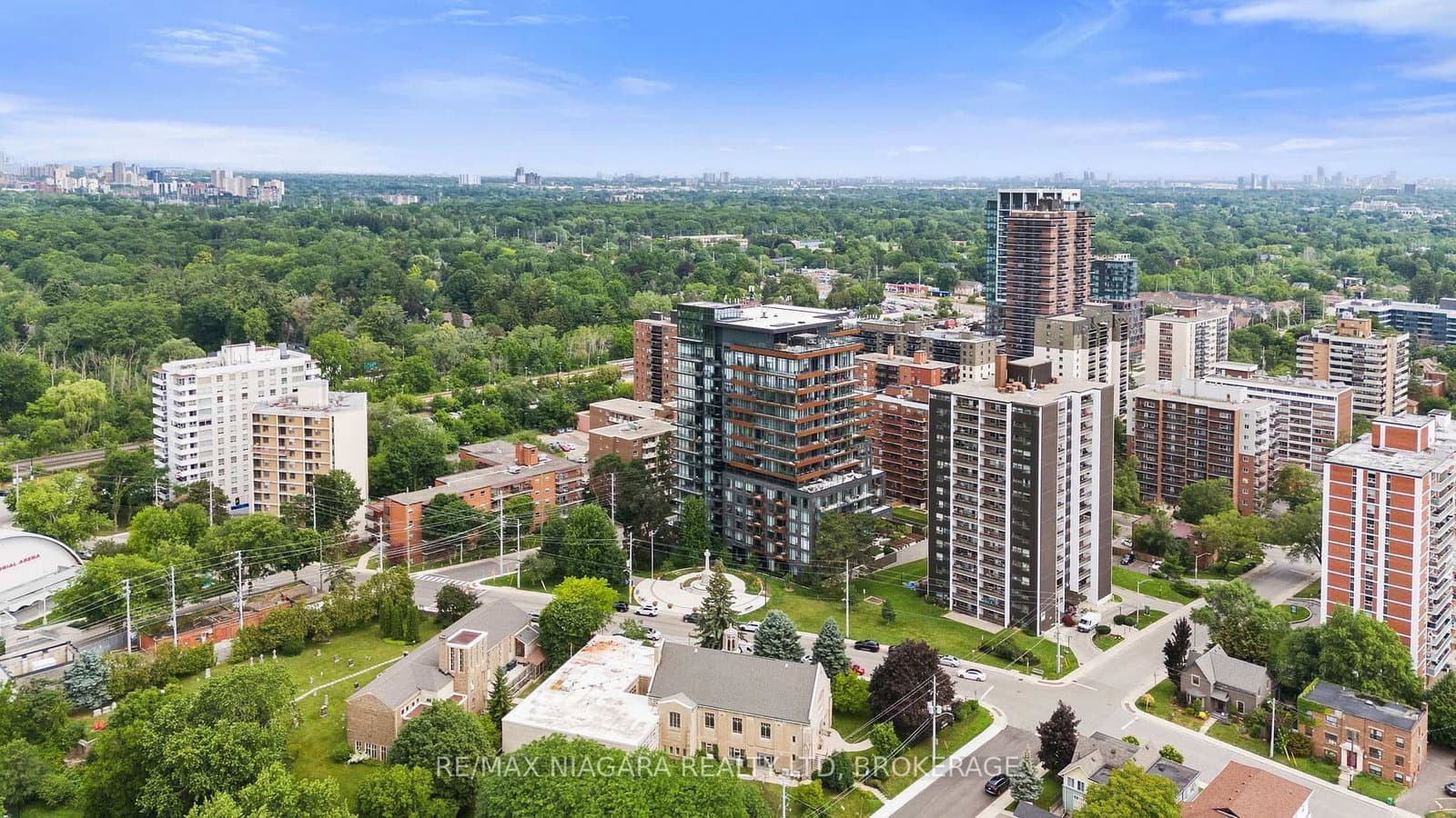 21 Park Street E, Unit 717 thumbnail 45