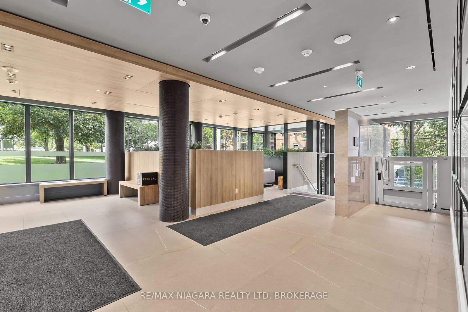 21 Park Street E, Unit 717 thumbnail 7