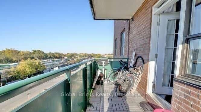49 Queen Street E, Unit 501 thumbnail 13