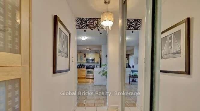 49 Queen Street E, Unit 501 thumbnail 5