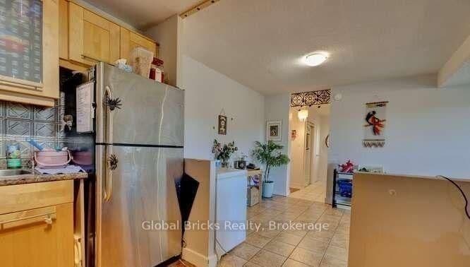 49 Queen Street E, Unit 501 thumbnail 9