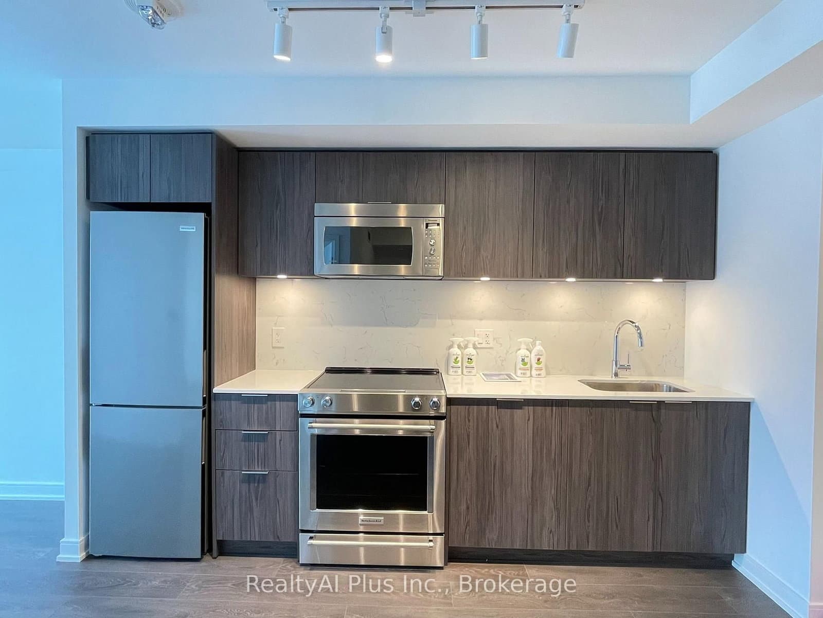 30 Samuel Wood Way, Unit 2405 thumbnail 10