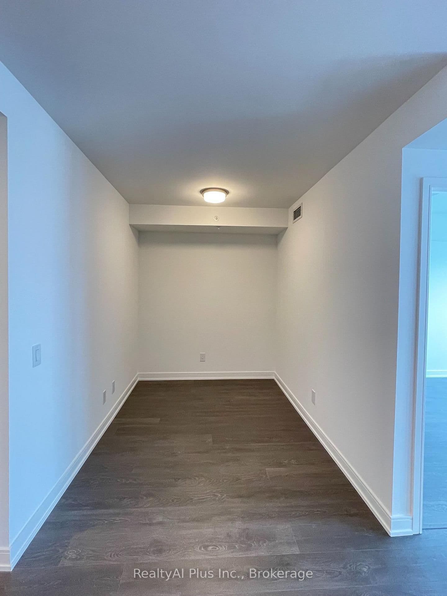 30 Samuel Wood Way, Unit 2405 thumbnail 11