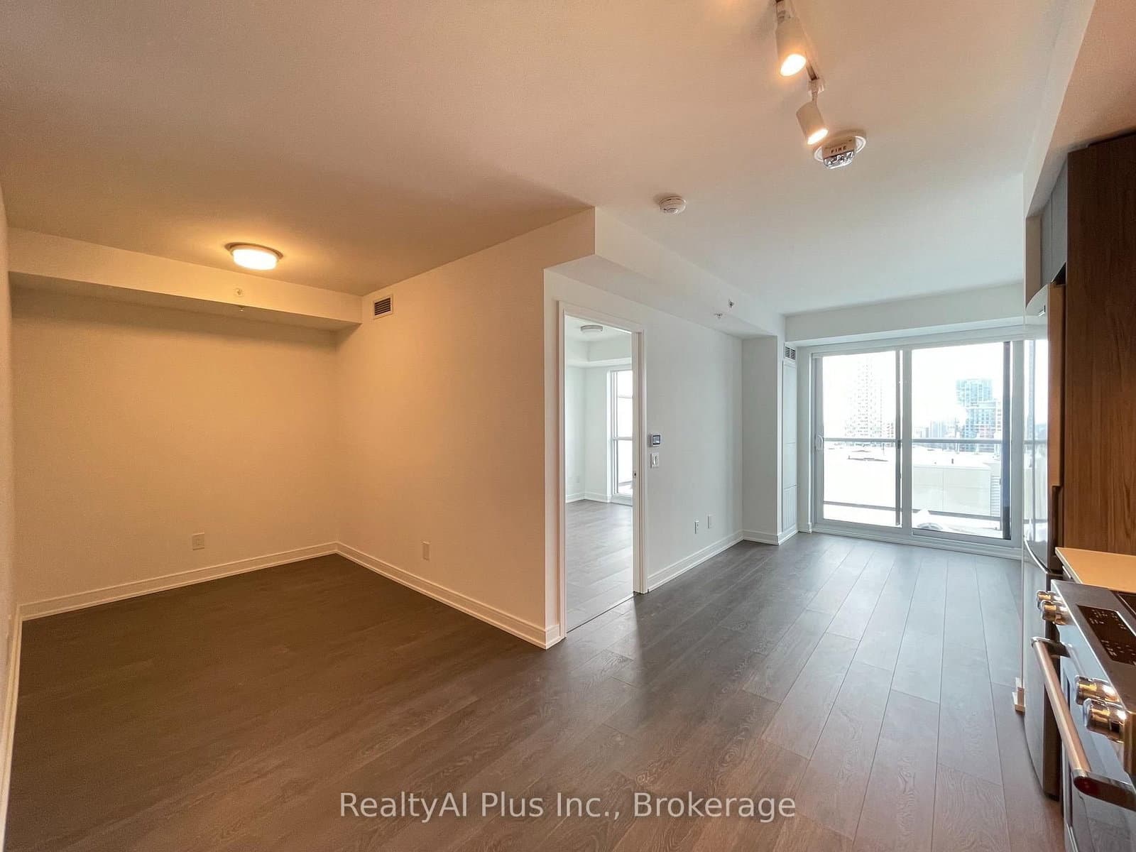 30 Samuel Wood Way, Unit 2405 thumbnail 7