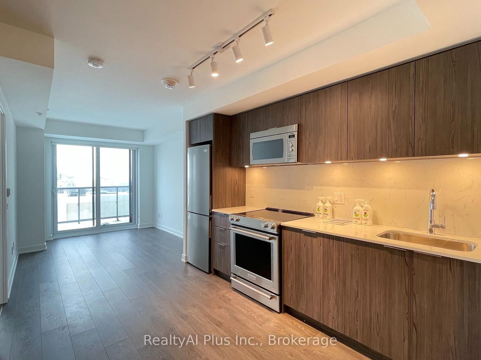 30 Samuel Wood Way, Unit 2405 thumbnail 8