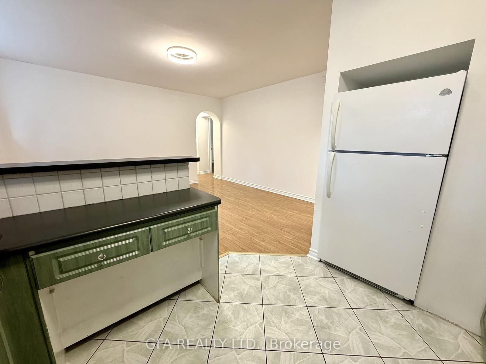 16 Arrowsmith Avenue, Unit B thumbnail 5