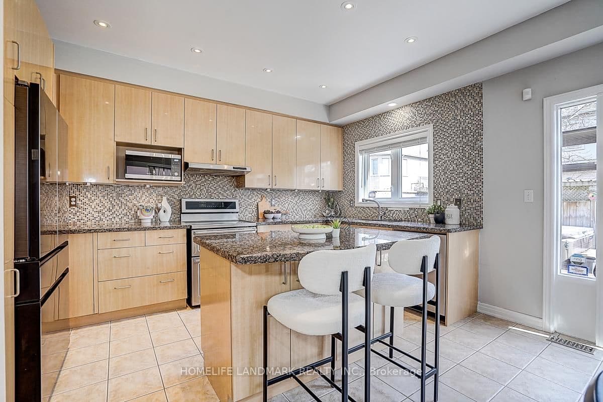 2455 Felhaber Crescent thumbnail 19