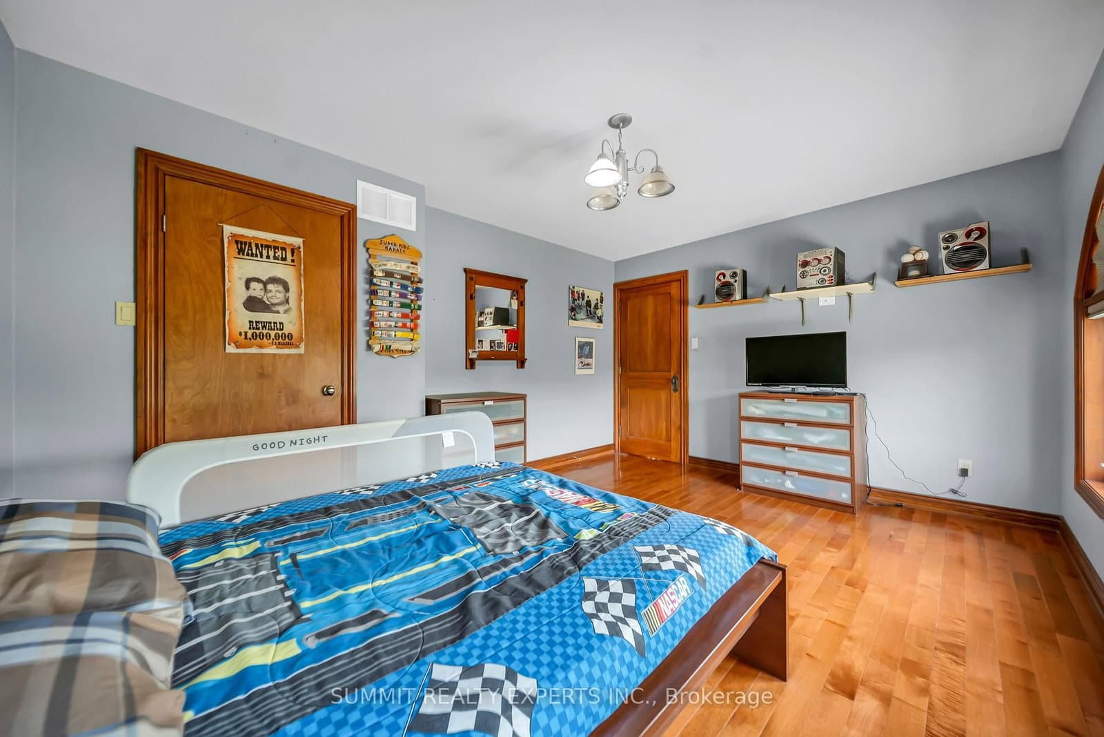7728 Mayfield Road thumbnail 28