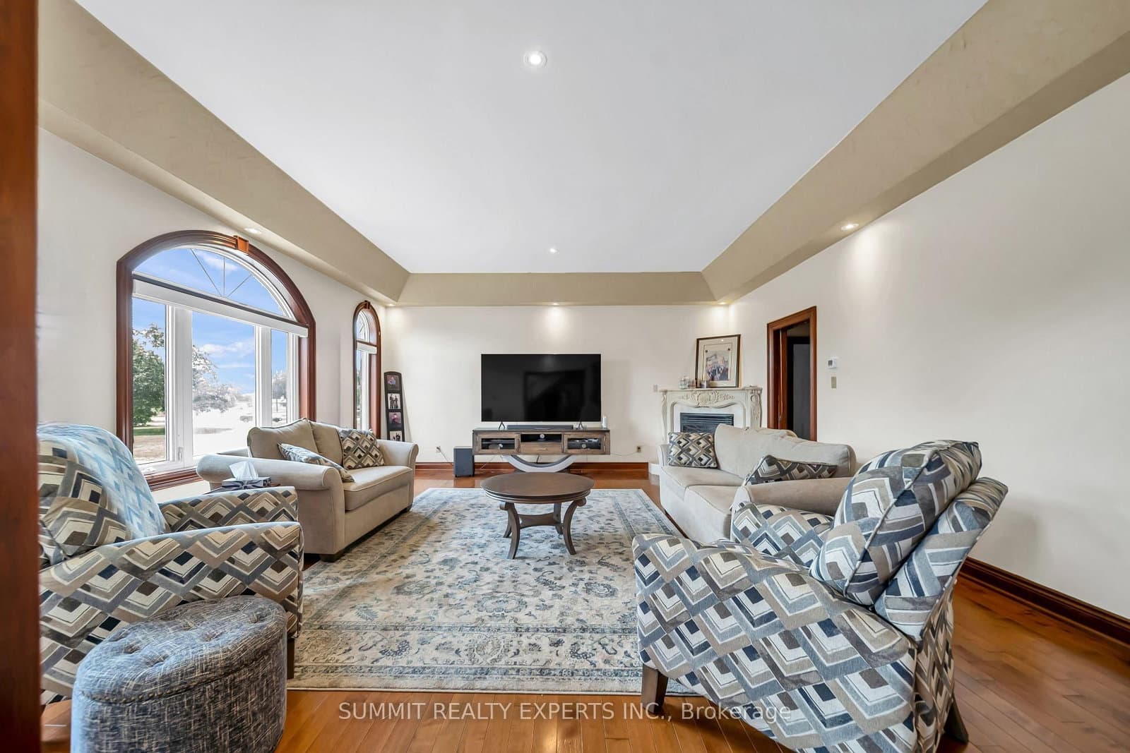 7728 Mayfield Road thumbnail 34
