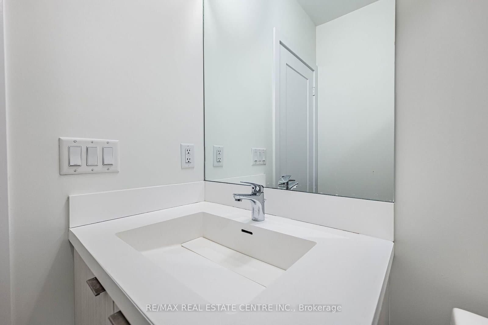 10 Eva Road, Unit ph01 thumbnail 31