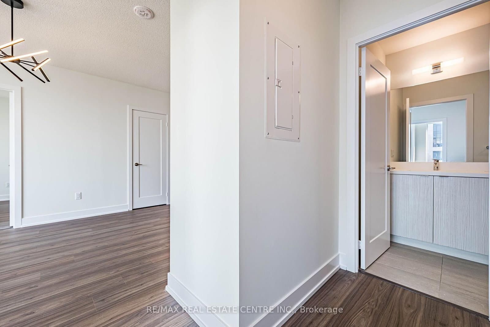 10 Eva Road, Unit ph01 thumbnail 32