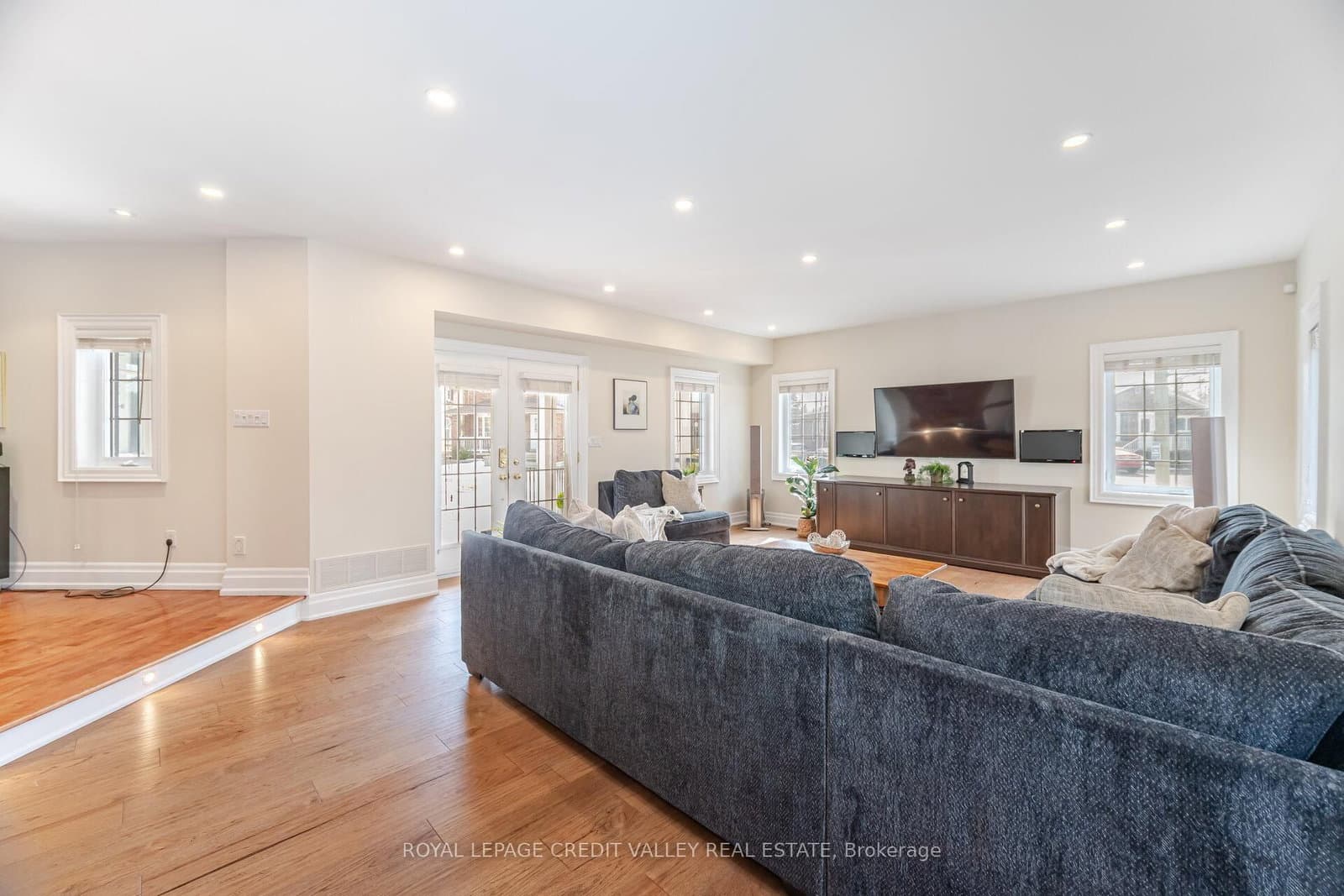 20 Fleming Avenue thumbnail 18