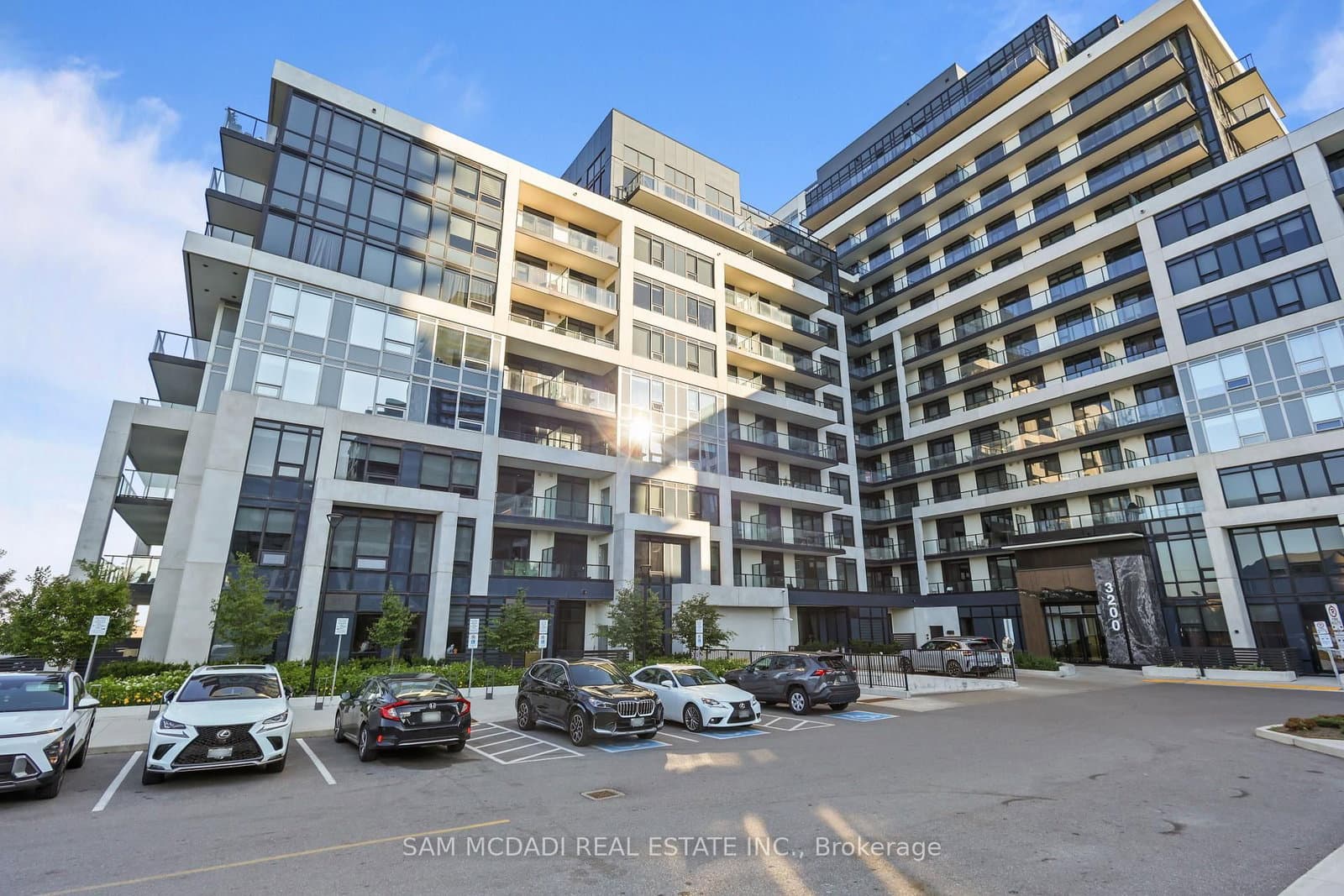 3200 William Coltson Avenue, Unit 318 thumbnail 2
