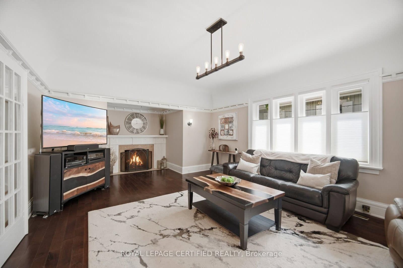 8 Elizabeth Street S thumbnail 11