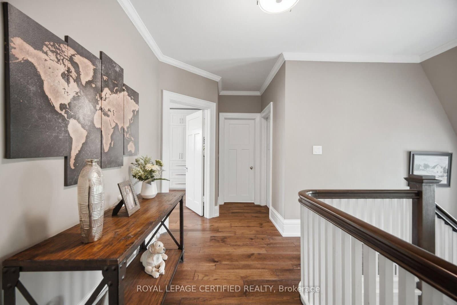 8 Elizabeth Street S thumbnail 23
