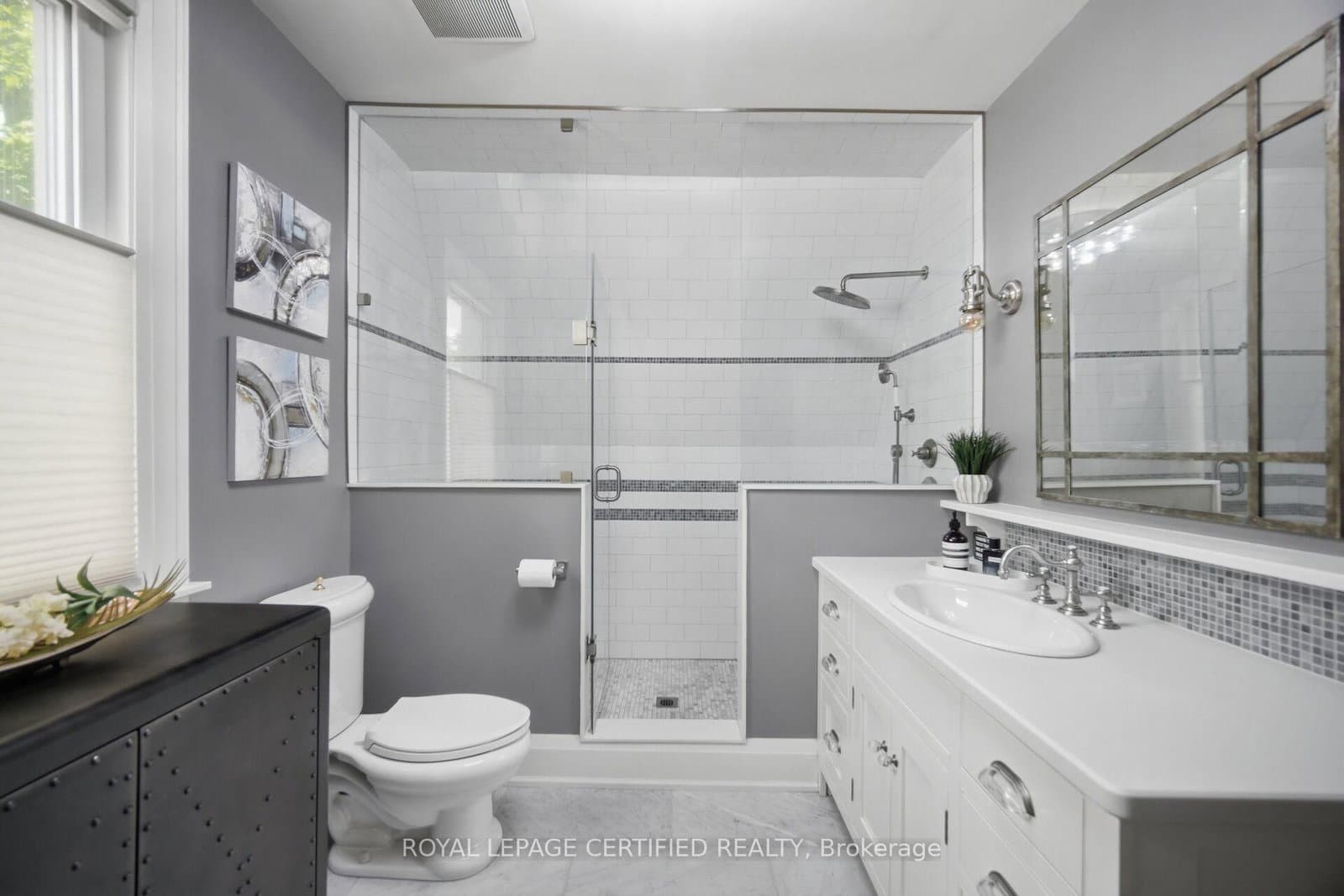 8 Elizabeth Street S thumbnail 30