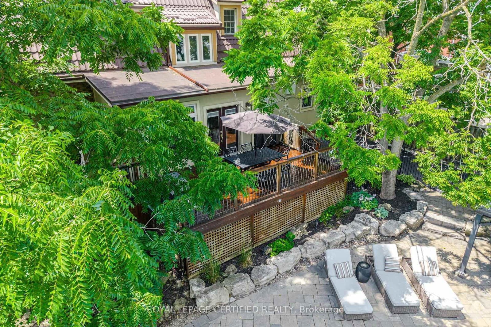 8 Elizabeth Street S thumbnail 49