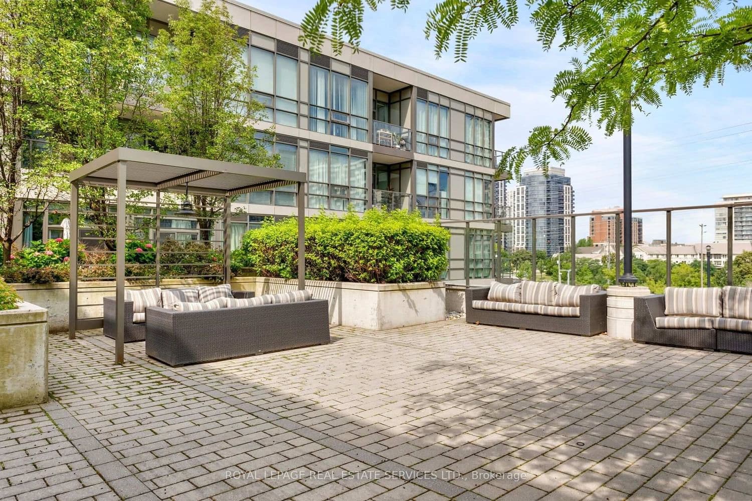 8 Fieldway Road, Unit 414 thumbnail 22