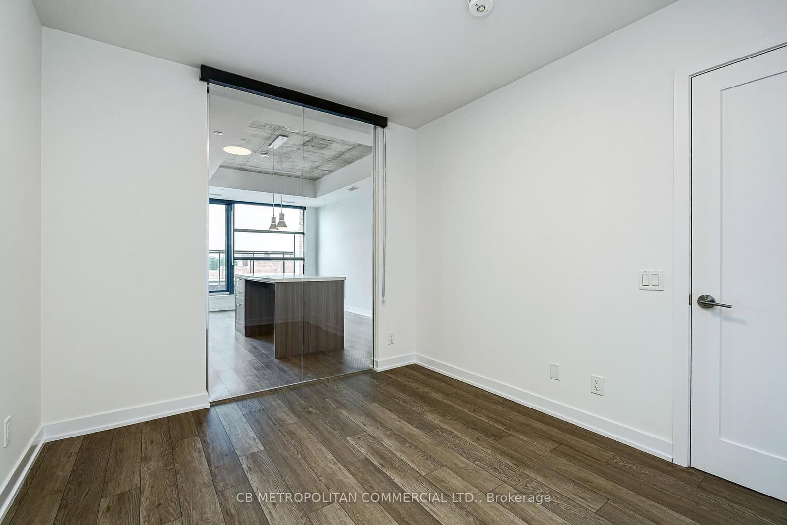 2946 Dundas Street West Street W, Unit 516 thumbnail 8