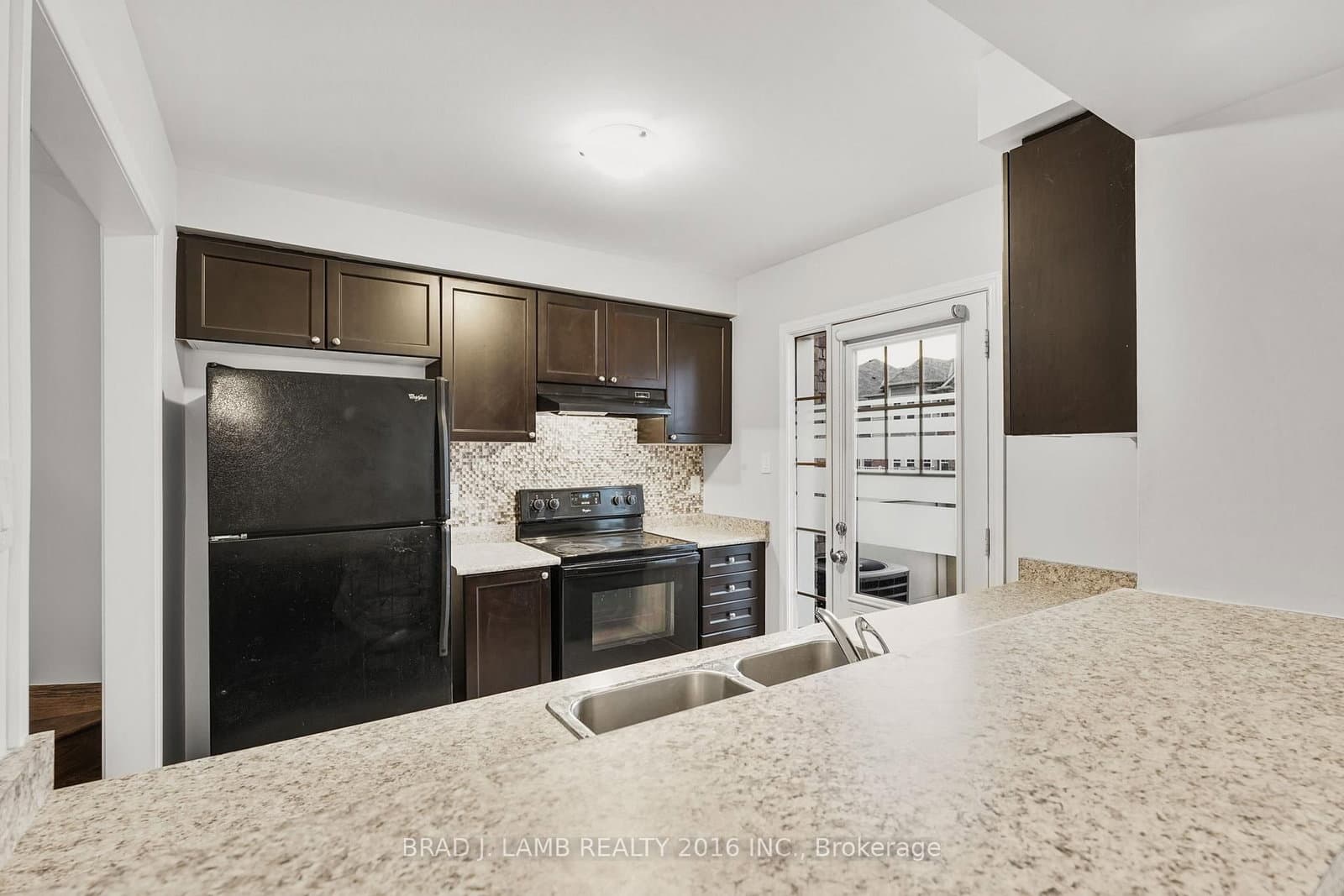 930 Nadalin Heights thumbnail 10