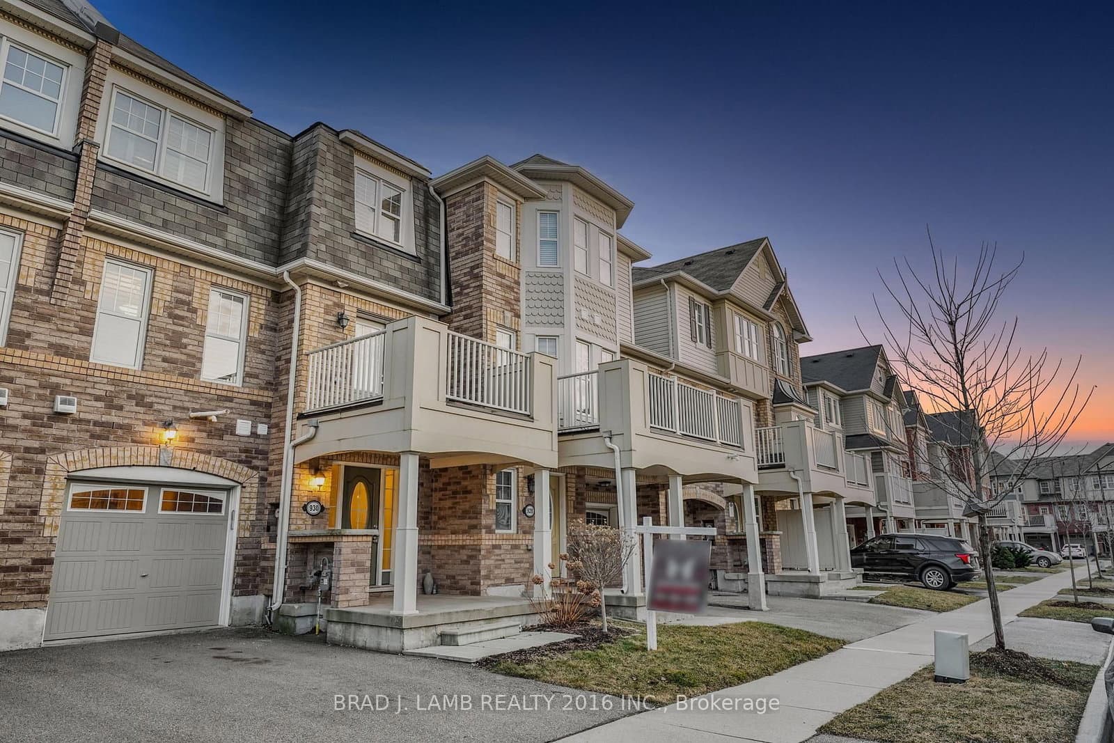 930 Nadalin Heights thumbnail 2