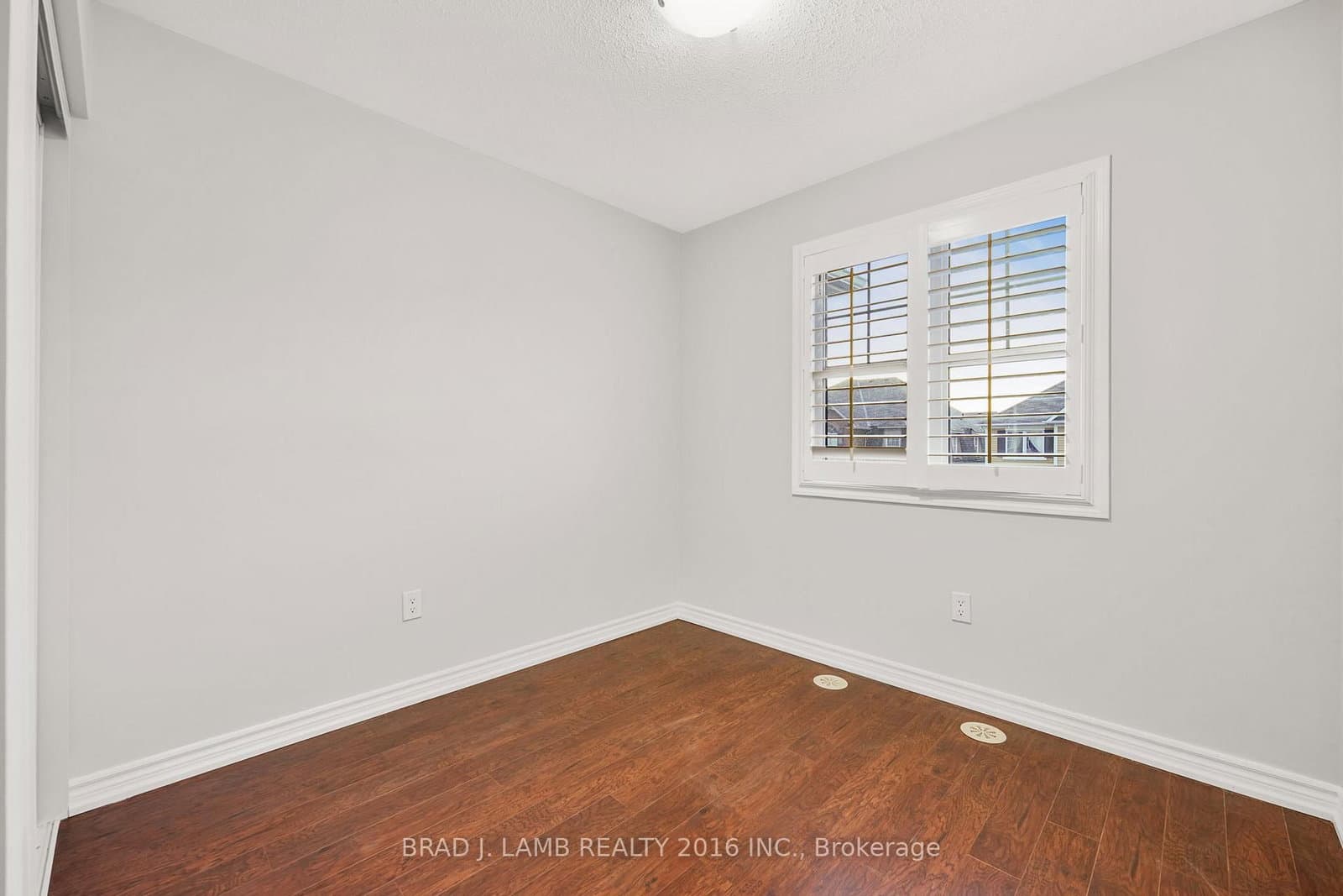 930 Nadalin Heights thumbnail 25