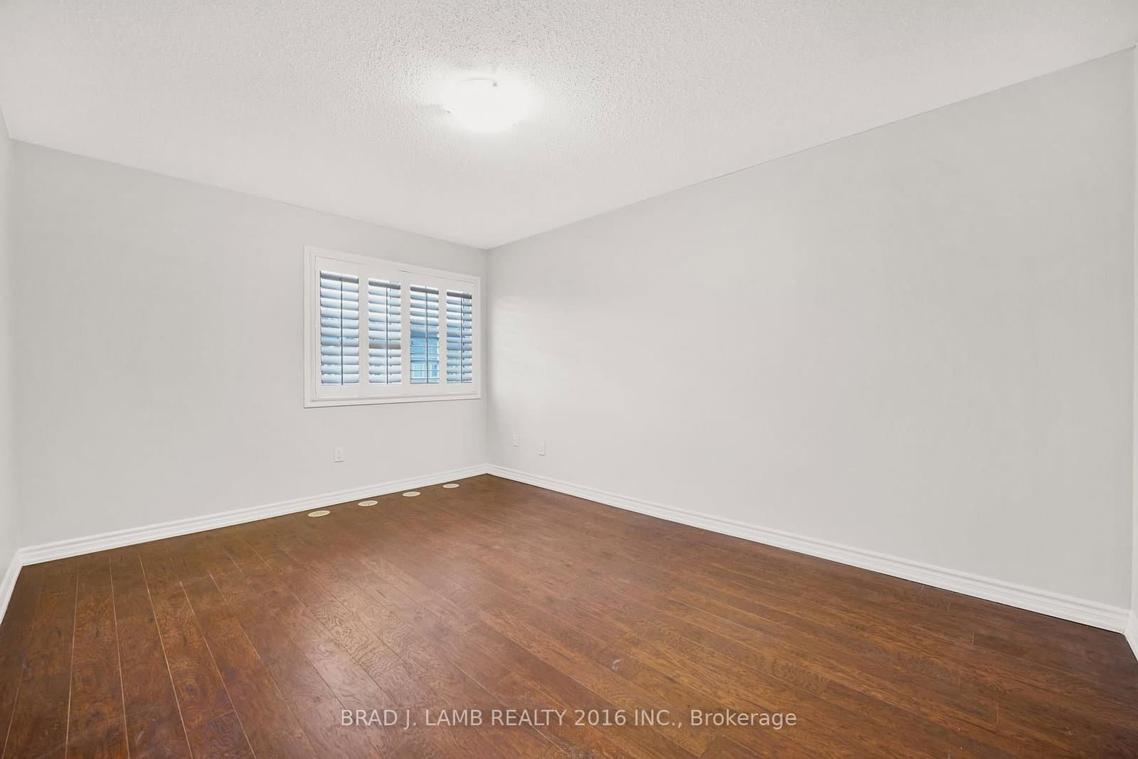 930 Nadalin Heights thumbnail 28