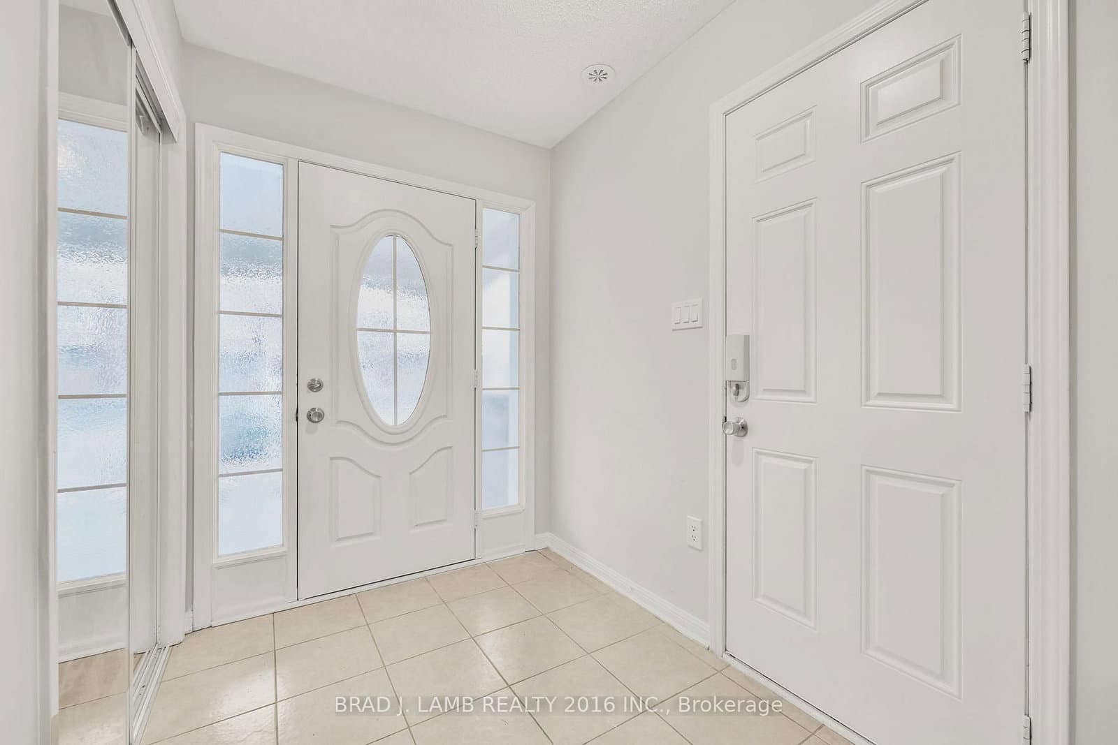 930 Nadalin Heights thumbnail 4