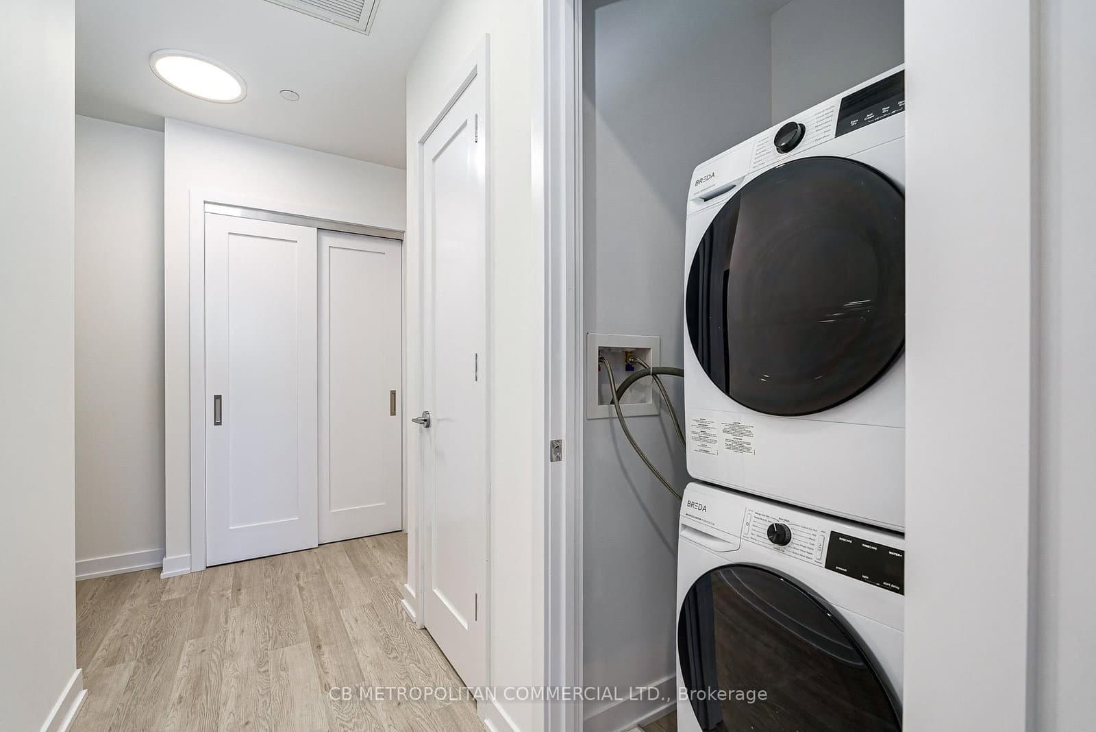 2946 Dundas Street West Street W, Unit 409 thumbnail 16
