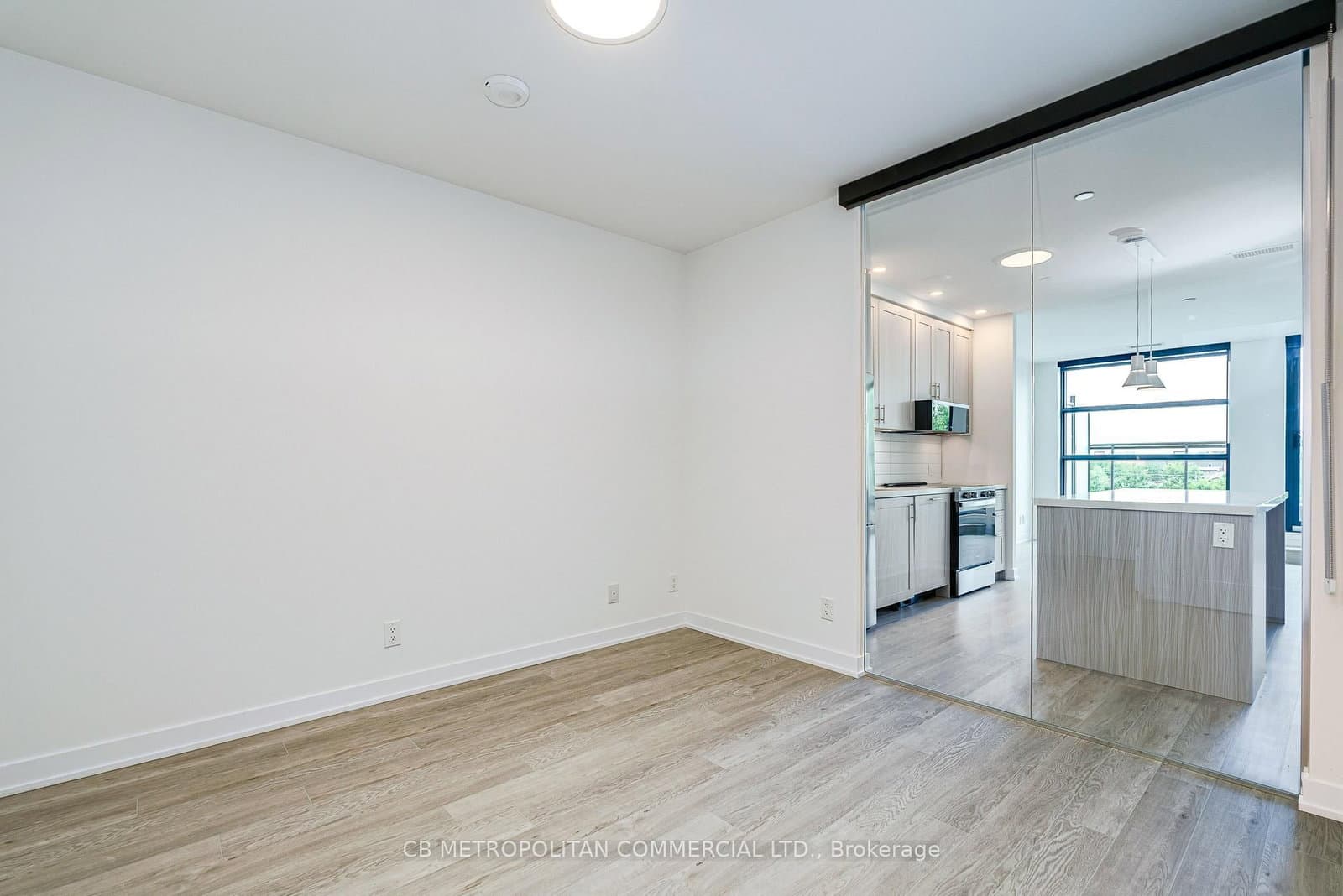 2946 Dundas Street West Street W, Unit 409 thumbnail 9