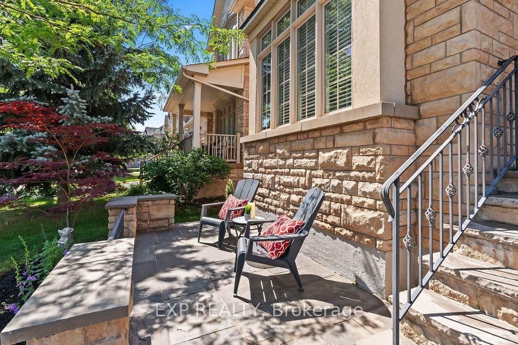 2390 Taylorwood Drive thumbnail 3