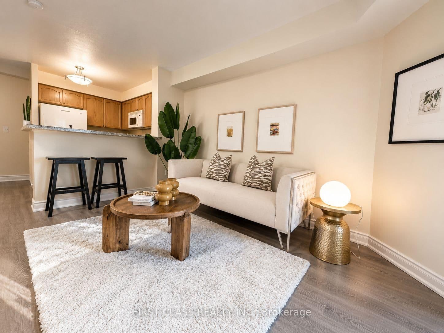 11 Michael Power Place, Unit 715 thumbnail 5