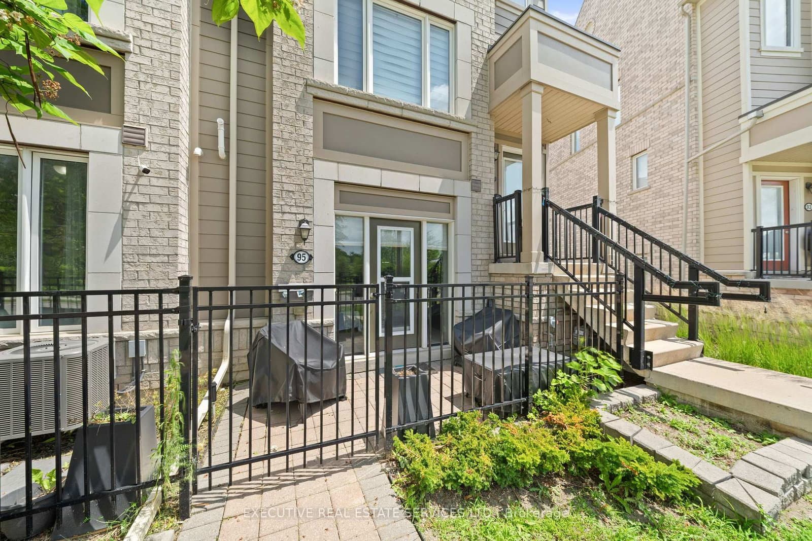 1 Beckenrose Court, Unit 95 thumbnail 5