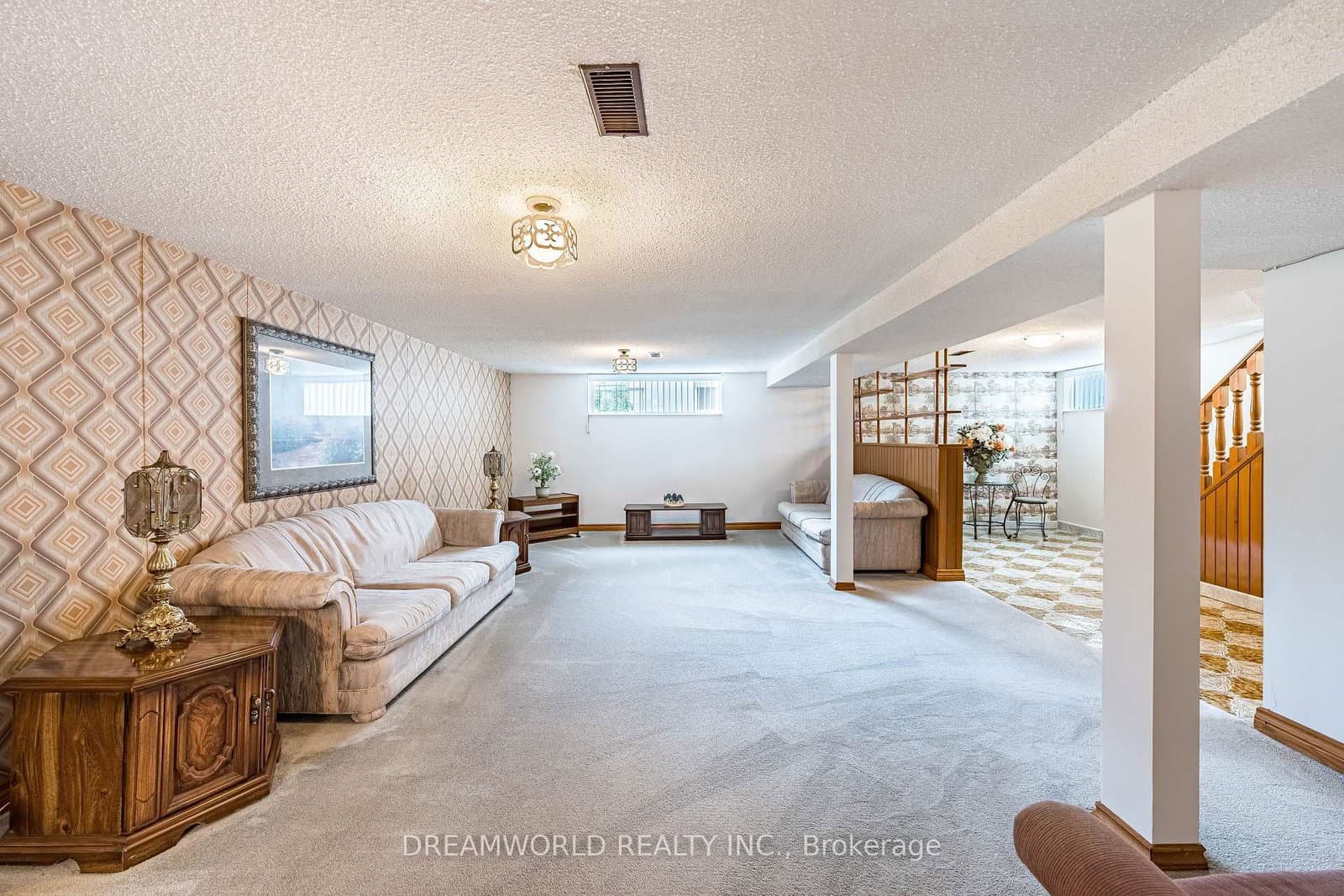 53 Compton Crescent thumbnail 28