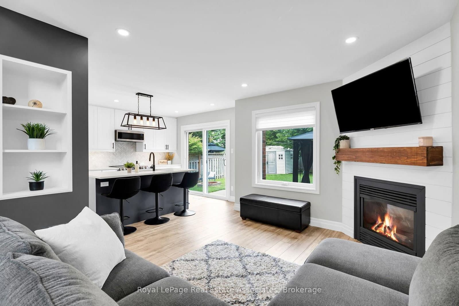 22 Mccullough Crescent thumbnail 15