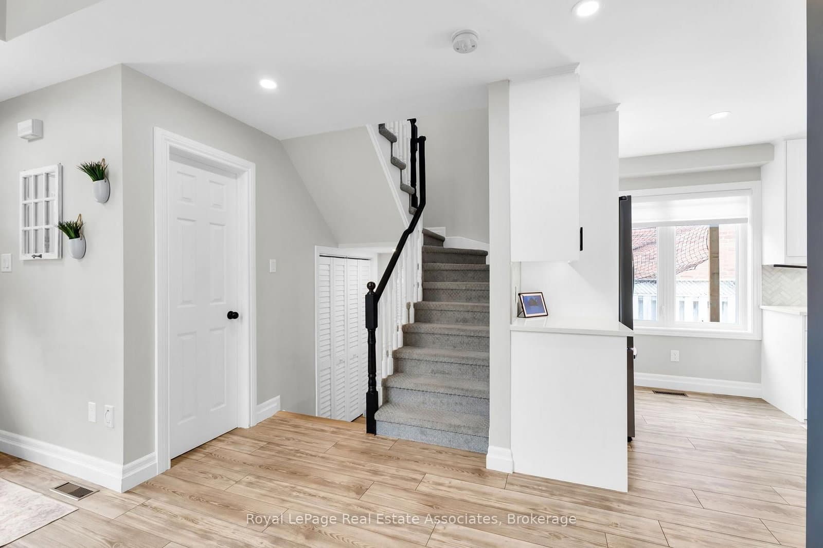 22 Mccullough Crescent thumbnail 17