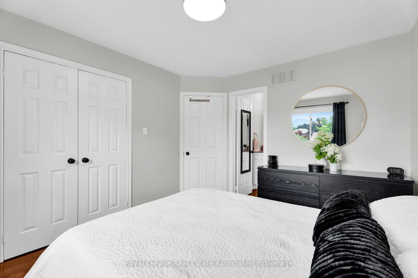 22 Mccullough Crescent thumbnail 20