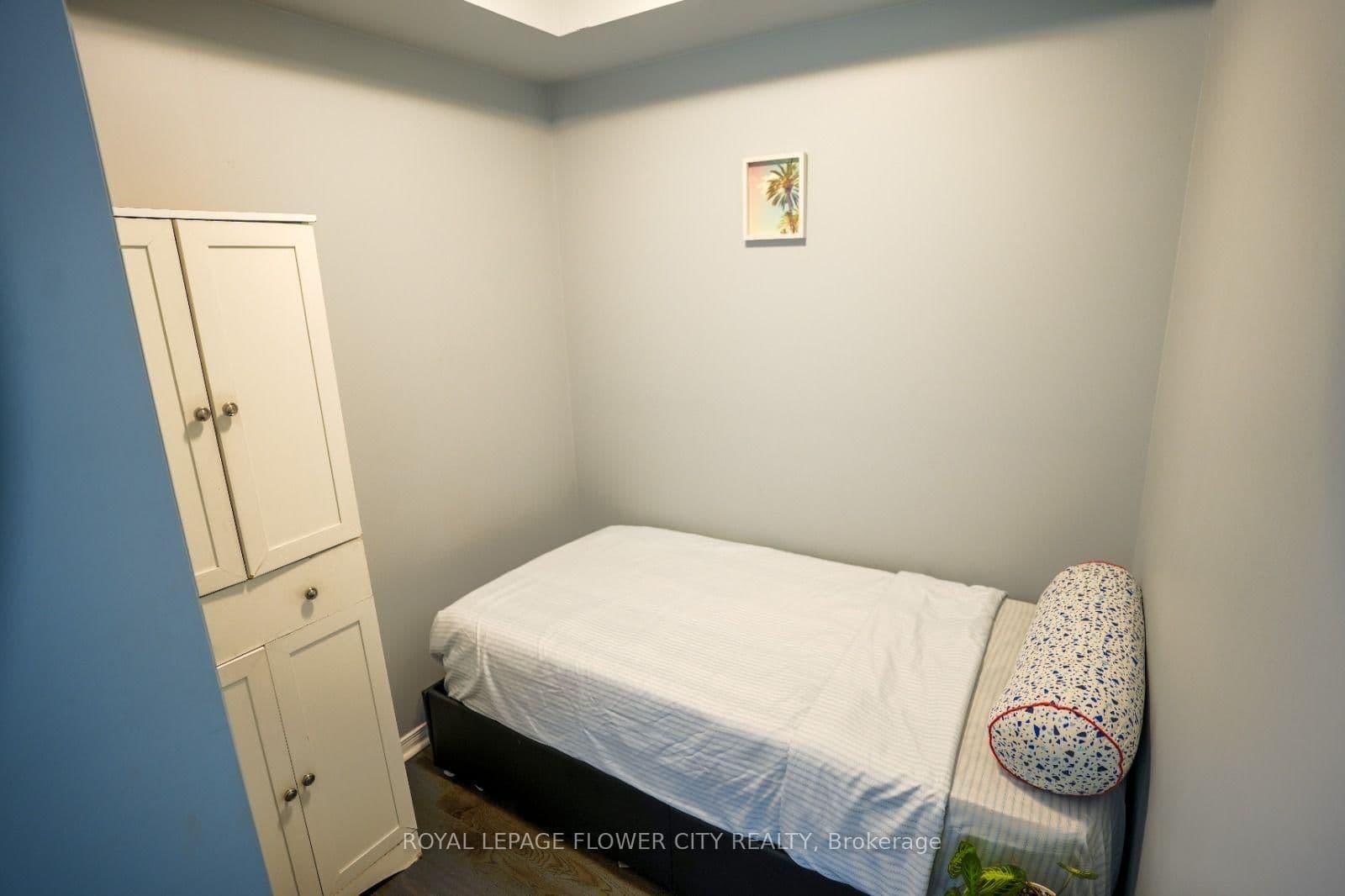 54 Sky Harbour Drive, Unit 306 thumbnail 6