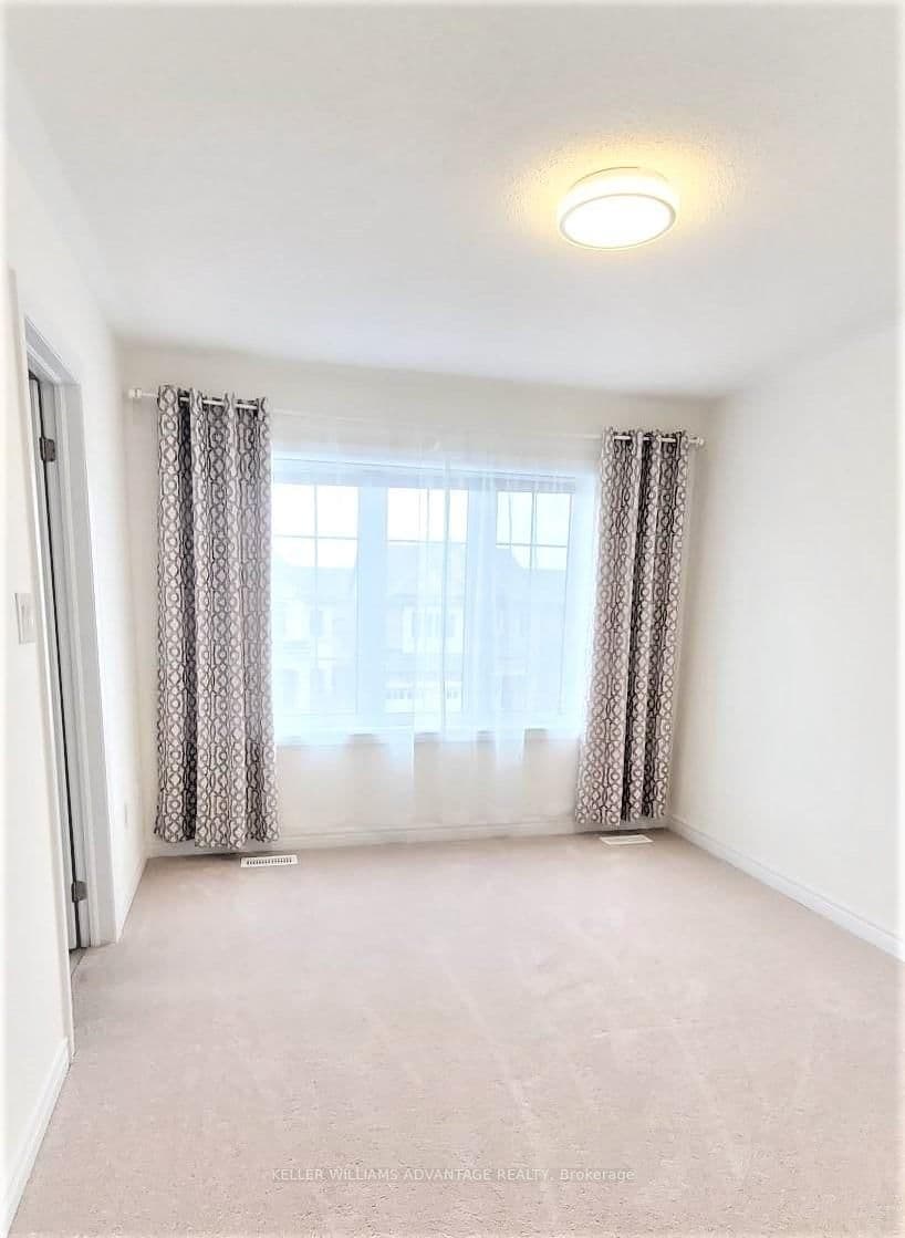84 Little Britain Crescent thumbnail 8