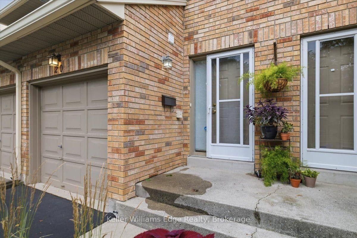 2025 CLEAVER Avenue, Unit 20 thumbnail 4