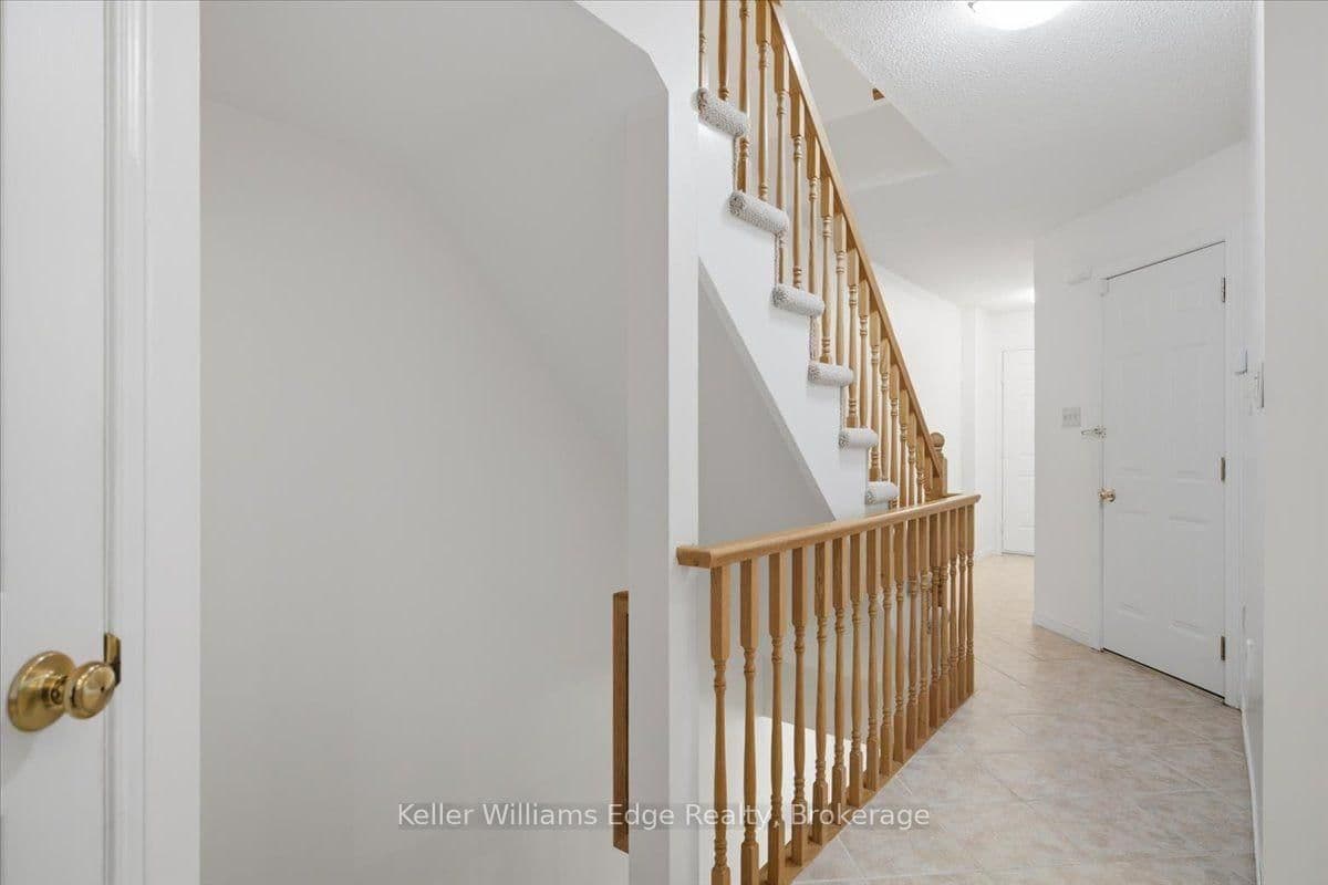 2025 CLEAVER Avenue, Unit 20 thumbnail 8