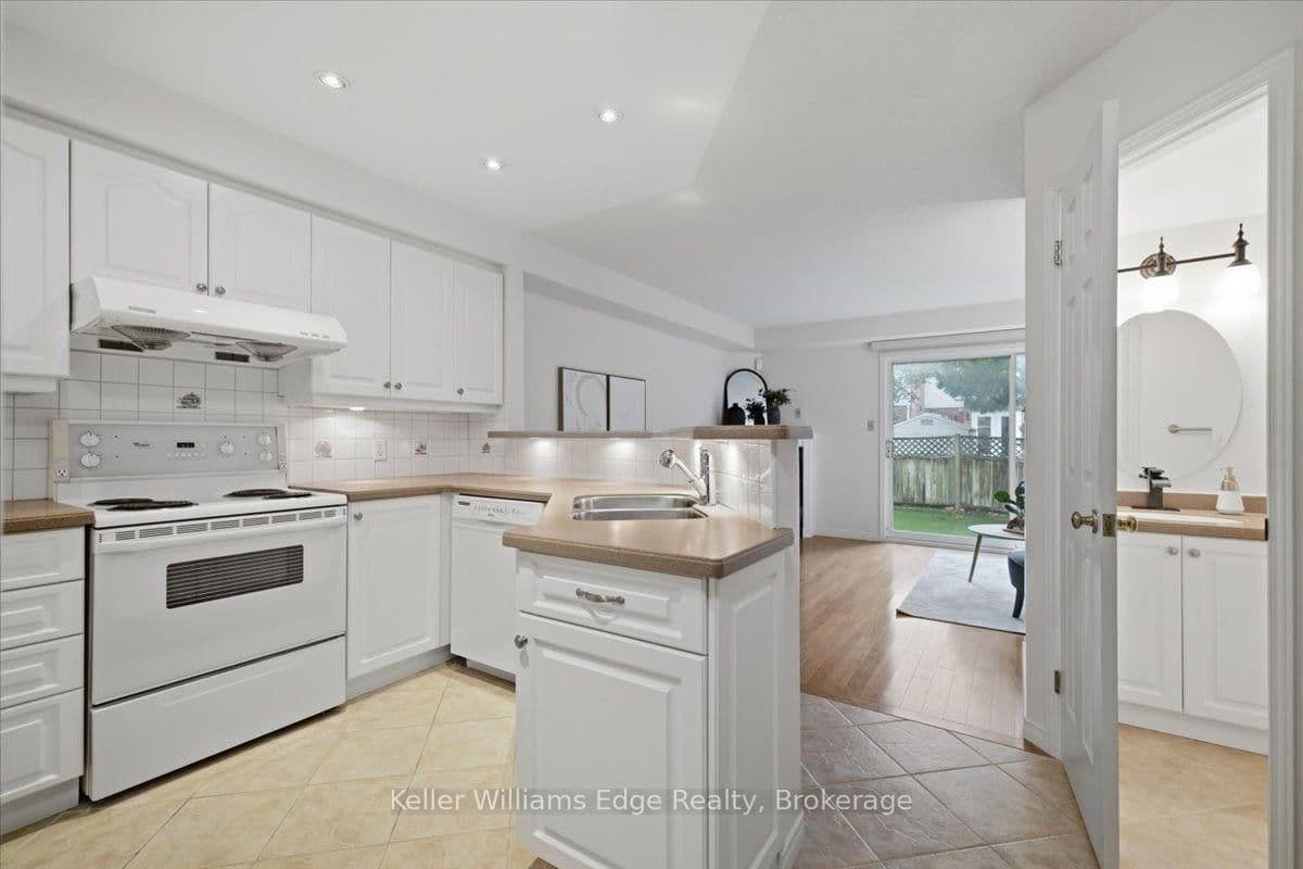 2025 CLEAVER Avenue, Unit 20 thumbnail 9