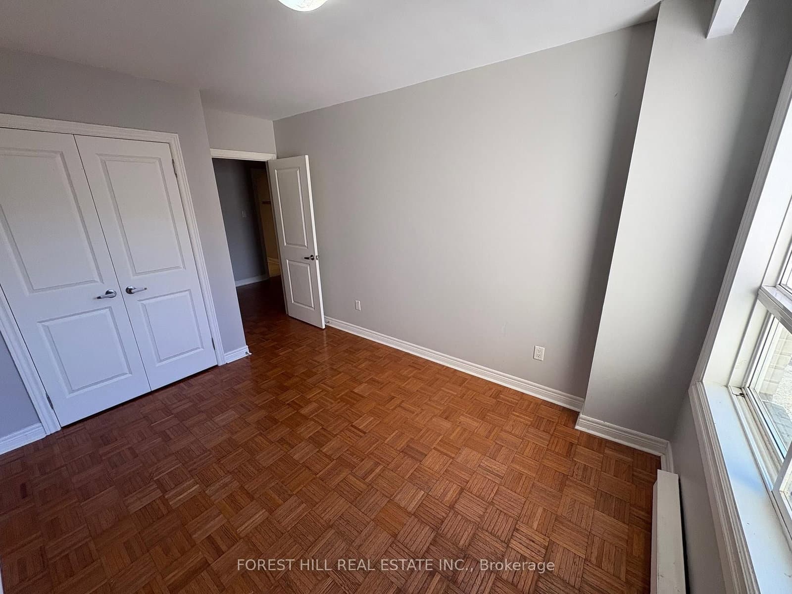 341 Lakeshore Road E, Unit 2 thumbnail 9