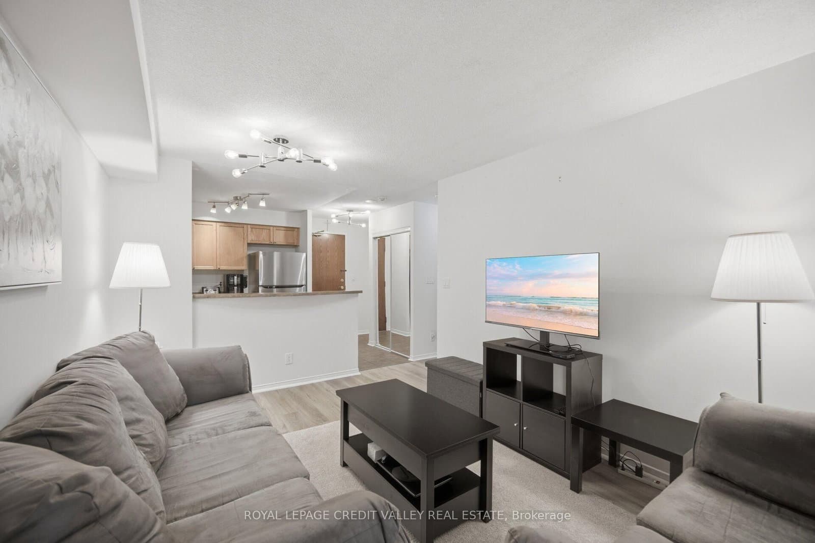9 Michael Power Place, Unit 902 thumbnail 14