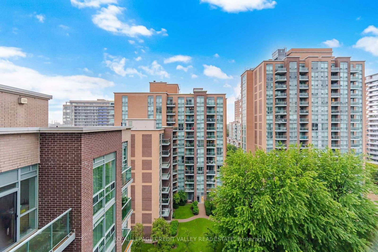 9 Michael Power Place, Unit 902 thumbnail 25