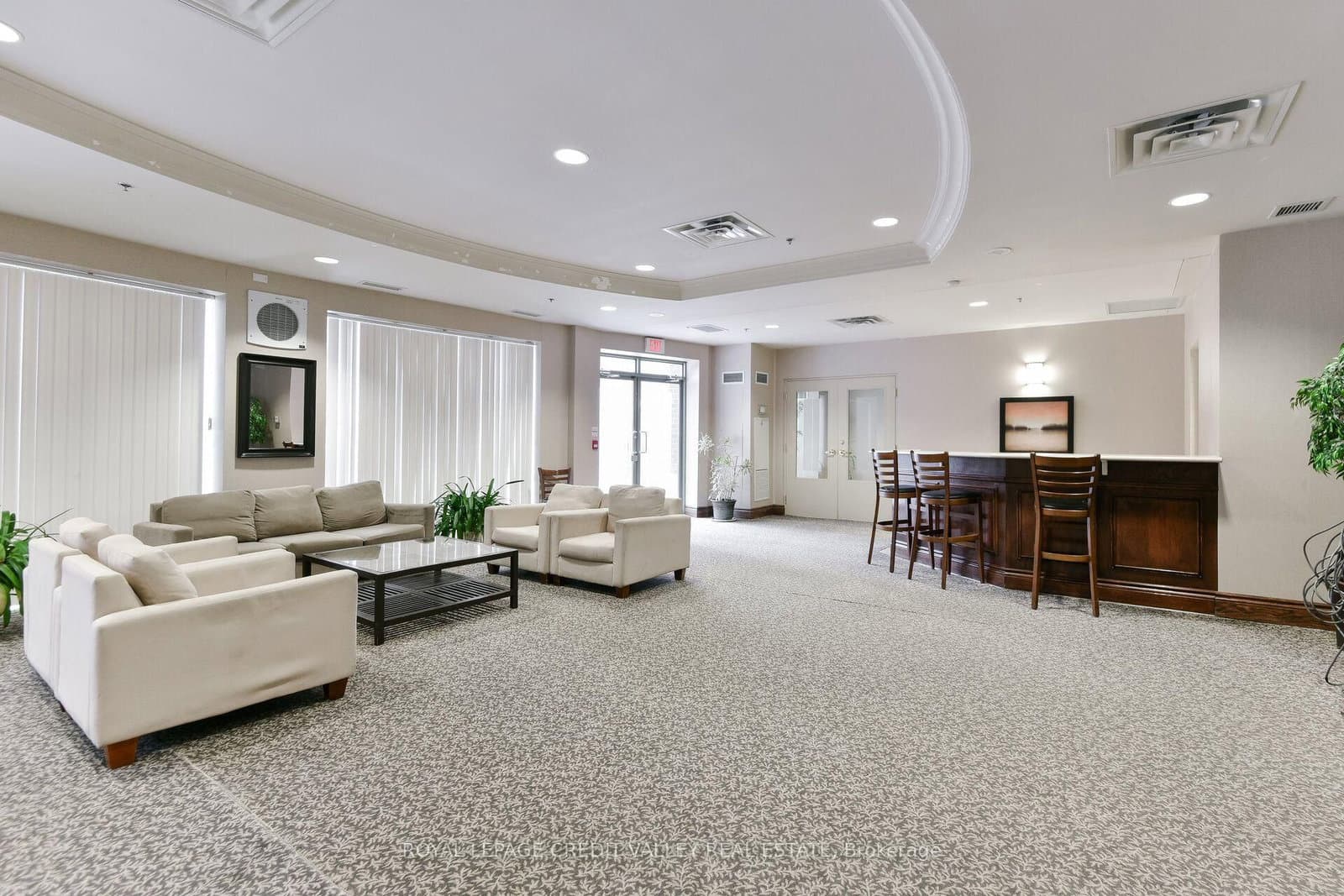 9 Michael Power Place, Unit 902 thumbnail 33