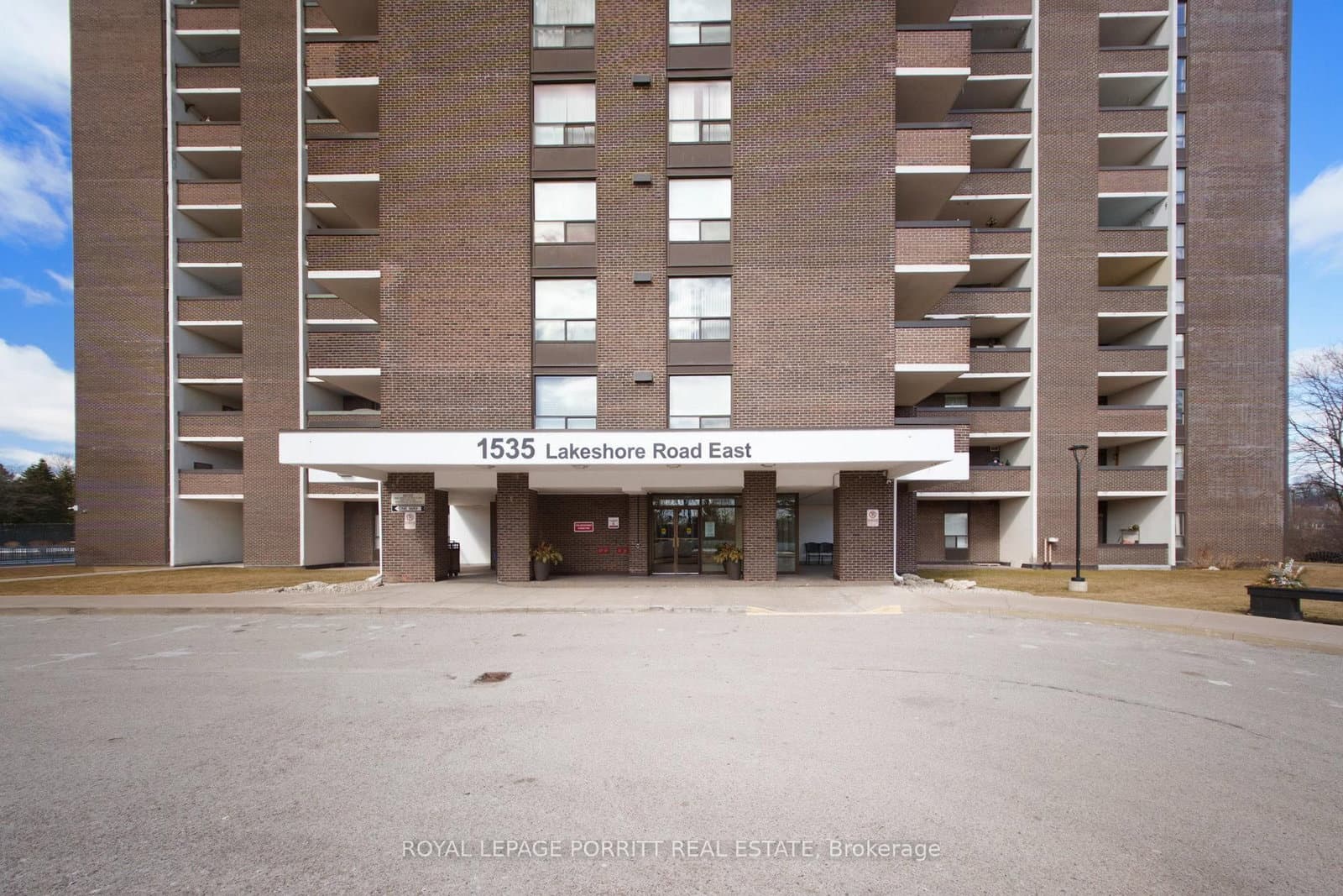 1535 Lakeshore Road E, Unit 201 - Image 1