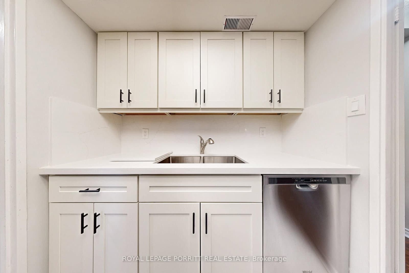 1535 Lakeshore Road E, Unit 201 thumbnail 15