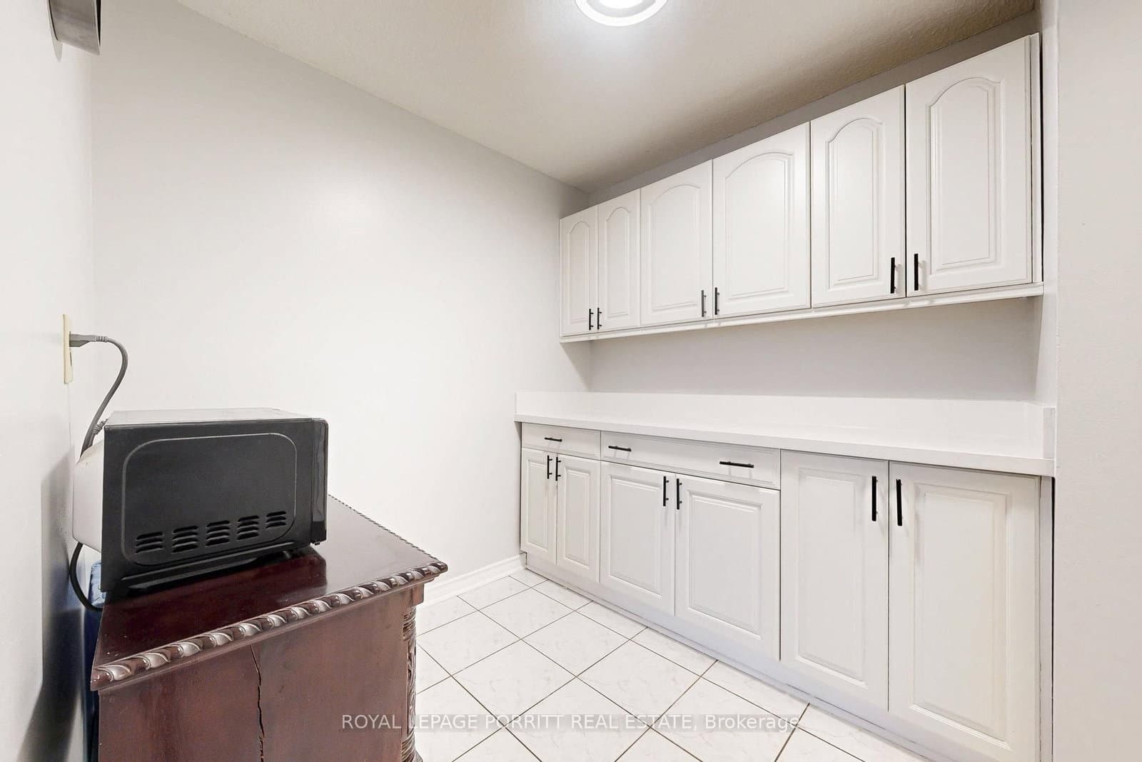 1535 Lakeshore Road E, Unit 201 thumbnail 16