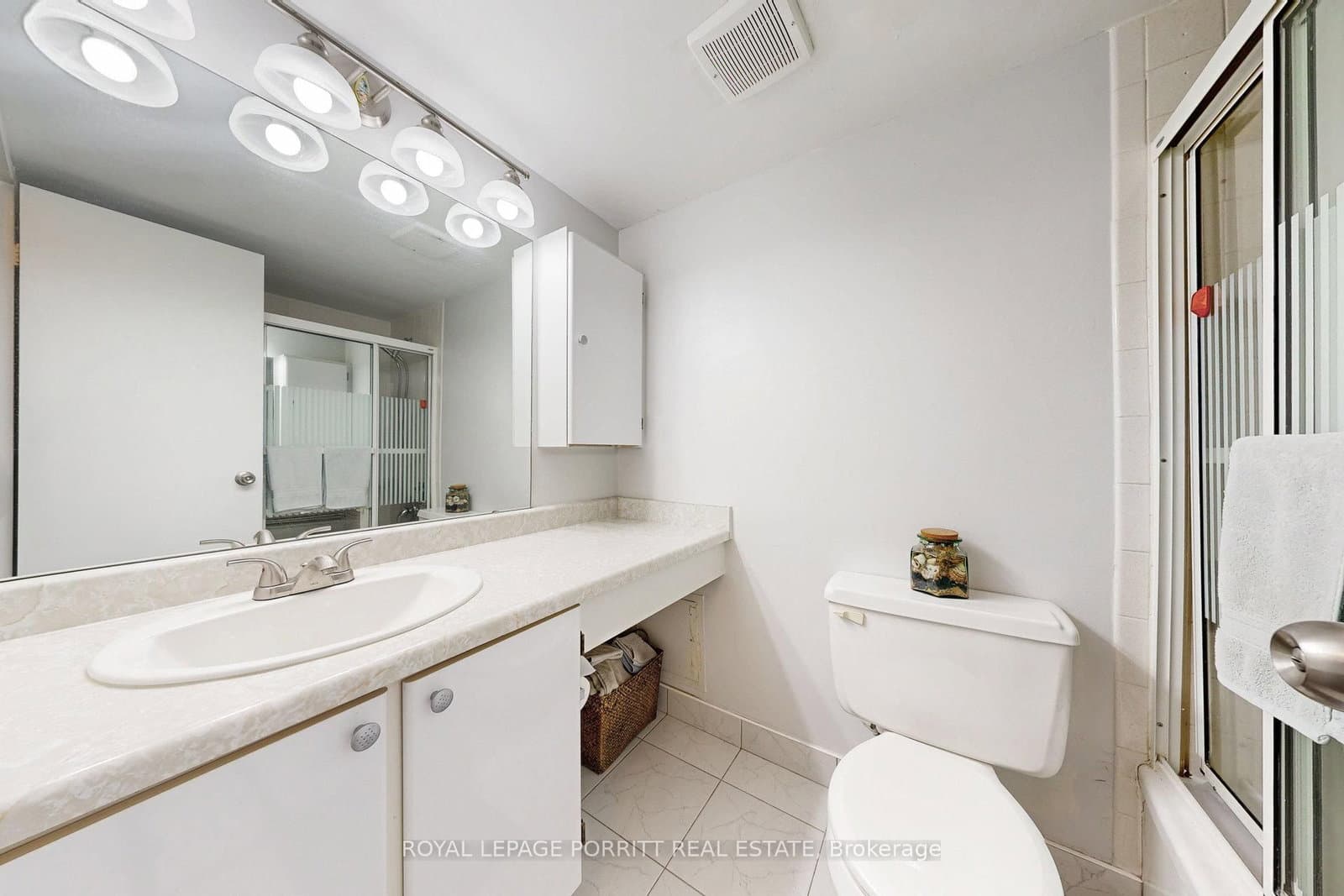 1535 Lakeshore Road E, Unit 201 thumbnail 26